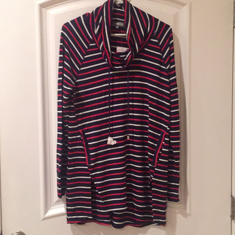 Neiman Marcus size L T-long sleeve